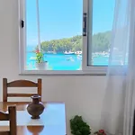 Natasha Lejlighed Himarë