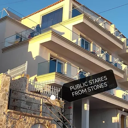 Natasha Apartman Himara